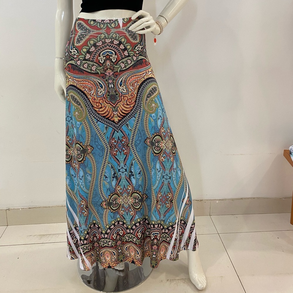 Long skirt crimson Ivy made in the USA size M